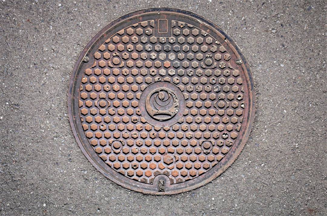 德陽(yáng)持續(xù)推進(jìn)窨井蓋專項(xiàng)整治